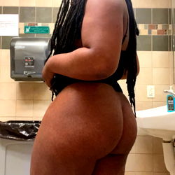 Exclusive Nude Photos of Asta from OnlyFans