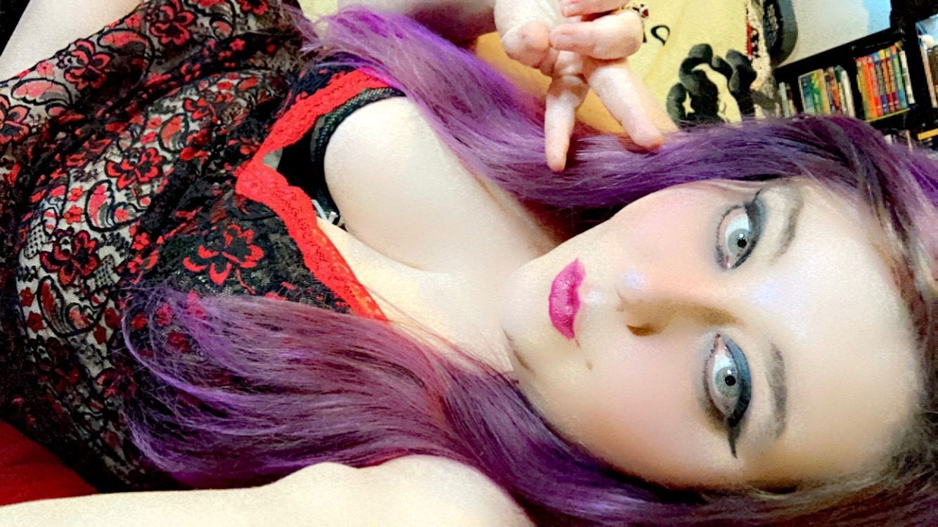 Elle Valentine photo