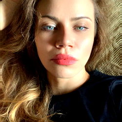 OnlyFans Model Desire Adore in Relaxed Pose