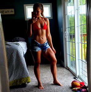 Hanna Ray VIP: A Japanese Sensation from the USA on OnlyFans