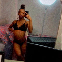 DaRealCreamii💋🐱 photo