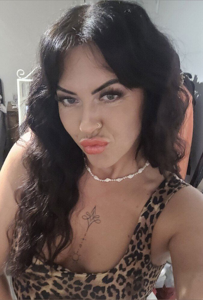 Miss Sarah Tilly photo