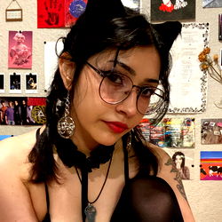 Onlyfans Model in Cat Ears