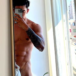 Max Steel: Fit and Flawless Physique