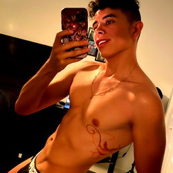 Fitness Model Sebas Ruiz in Miami Shoots