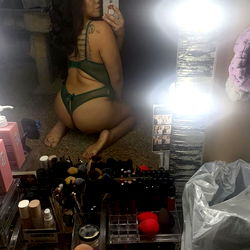 Sultry Asian OnlyFans Model in Utah