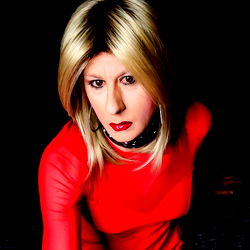 Mystique Model - Sensational Blonde Fashionista