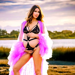 Pregnant Vica Lunara ✨FREE✨ photo