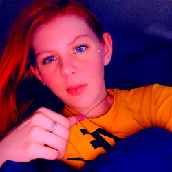 Aliza Monaee, Model Moment