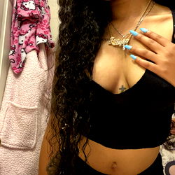 Onlyfans Model Zena: A Captivating Beauty