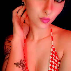 Raya Willow 😈 💋 - Model Photo