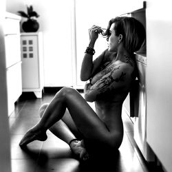 Intense Photoshoot in Kitchen with OnlyFans Model