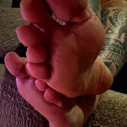 Age Verification for OnlyFans Model Alpha Feet5960