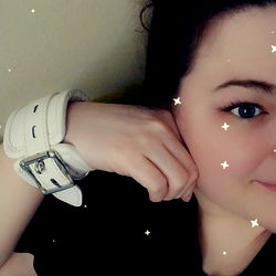 LilNerdGirl: A Young Model from Fort Smith, AR