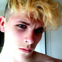 Ally's Youthful Vibe