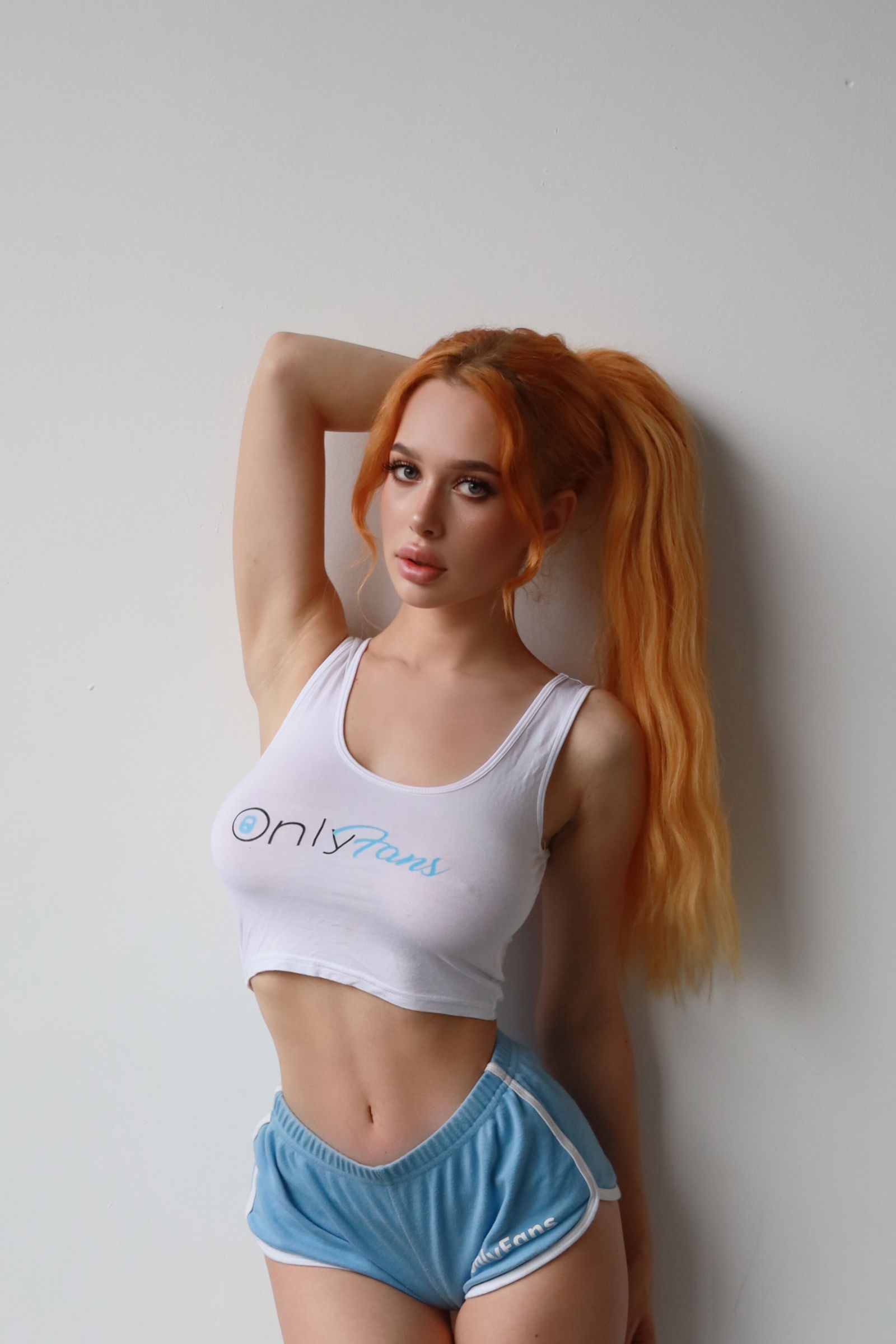 𝐂𝐡𝐥𝐨𝐞 𝐙𝐢𝐯𝐚 photo