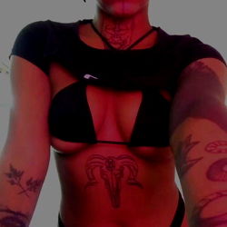 Cover for OnlyFans Model ØBSCÜRE's Photoshoot