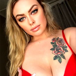 Rose Dusse, California's OnlyFans Model