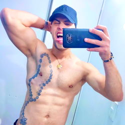 Onlyfans Model Tony Rojas Sharing Fitness Journey