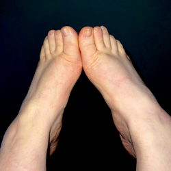 Intimate Abi Louisa Feet Photoshoot