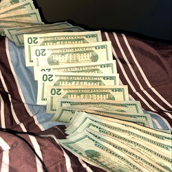 Model Photo with ACskrrr