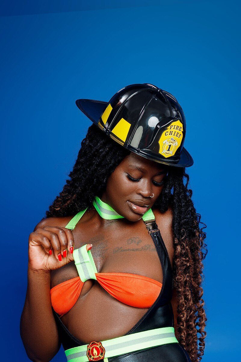 𝓐𝓶𝓪𝓻𝓪 🖤 𝓣𝓱𝓲𝓬𝓴 𝓪𝓯𝓻𝓲𝓬𝓪𝓷 𝓭𝓸𝓵𝓵 🍫 photo