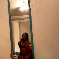 Seductive Sarah - Model Portrait