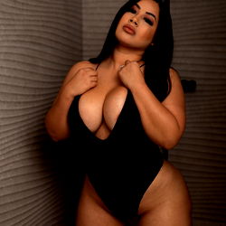 💚Online ✨𝐀𝐋𝐈𝐕𝐈𝐀 𝐕𝐈𝐏 𝐏𝐀𝐆𝐄✨ photo