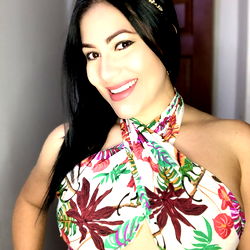 Venezuelan Adry, OnlyFans Model in Hawaiian Tropical Wear