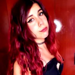 Arimy's Playful and Chic Look