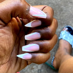 Diva's Chic French Tip Acrylic Nails Showcase