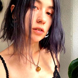 Alice Sweets in a Model Photo from Wet wet dreams