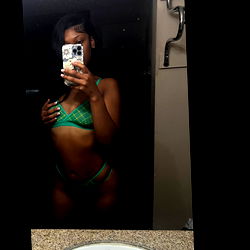 Onlyfans Model A𝖒𝖎𝖑𝖑'A 💋 from California