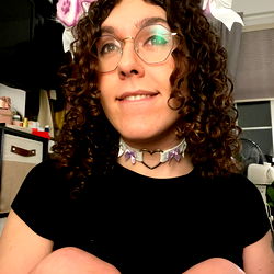 Viral Photo of OnlyFans Model Lovelyhoneybea with Cat Ears and Choker Necklace