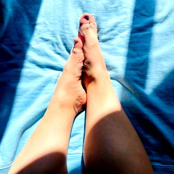 Elizabeth's Toe-Tastic Vacay Footage