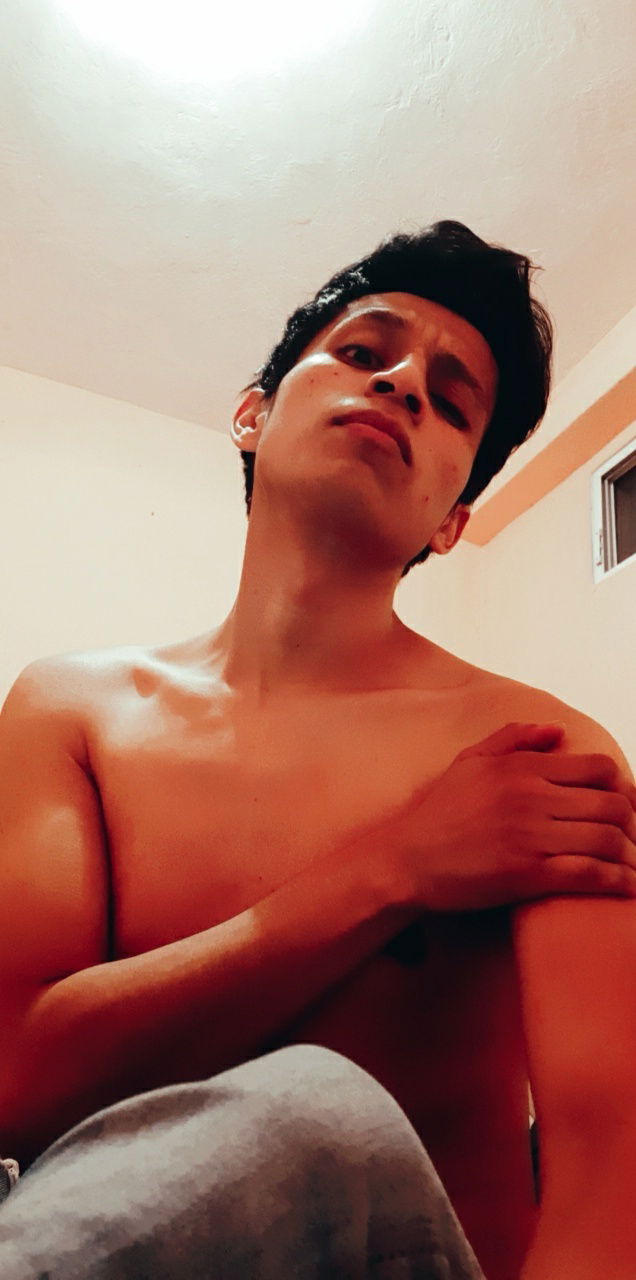 Alex Hernáandez ♉ photo