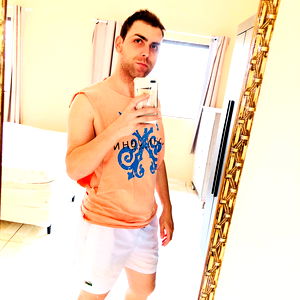 Anderson leonรฃ photo