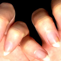 Model Photo of MINIMUMS ASMR