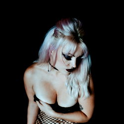 Lindsay Mac: A Tribute to the Beauty of OnlyFans