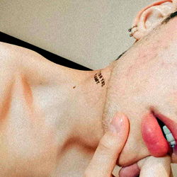 Bogotán's Alejandro King Shares an Unfiltered Selfie