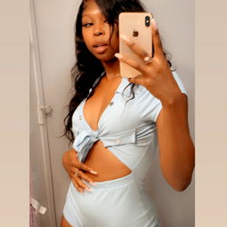 Annienicole, Model in a Racy Blue Fashion