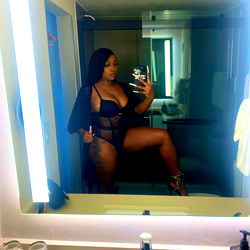 OnlyFans Model 1luvchandy, Showcasing Her Confidence in the Mirror