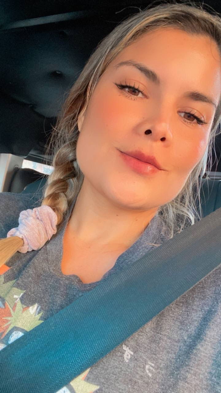 Alejita Hotwife fit photo