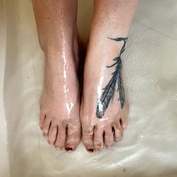 Onlyfans Model Kitty's Feet in Bathtub