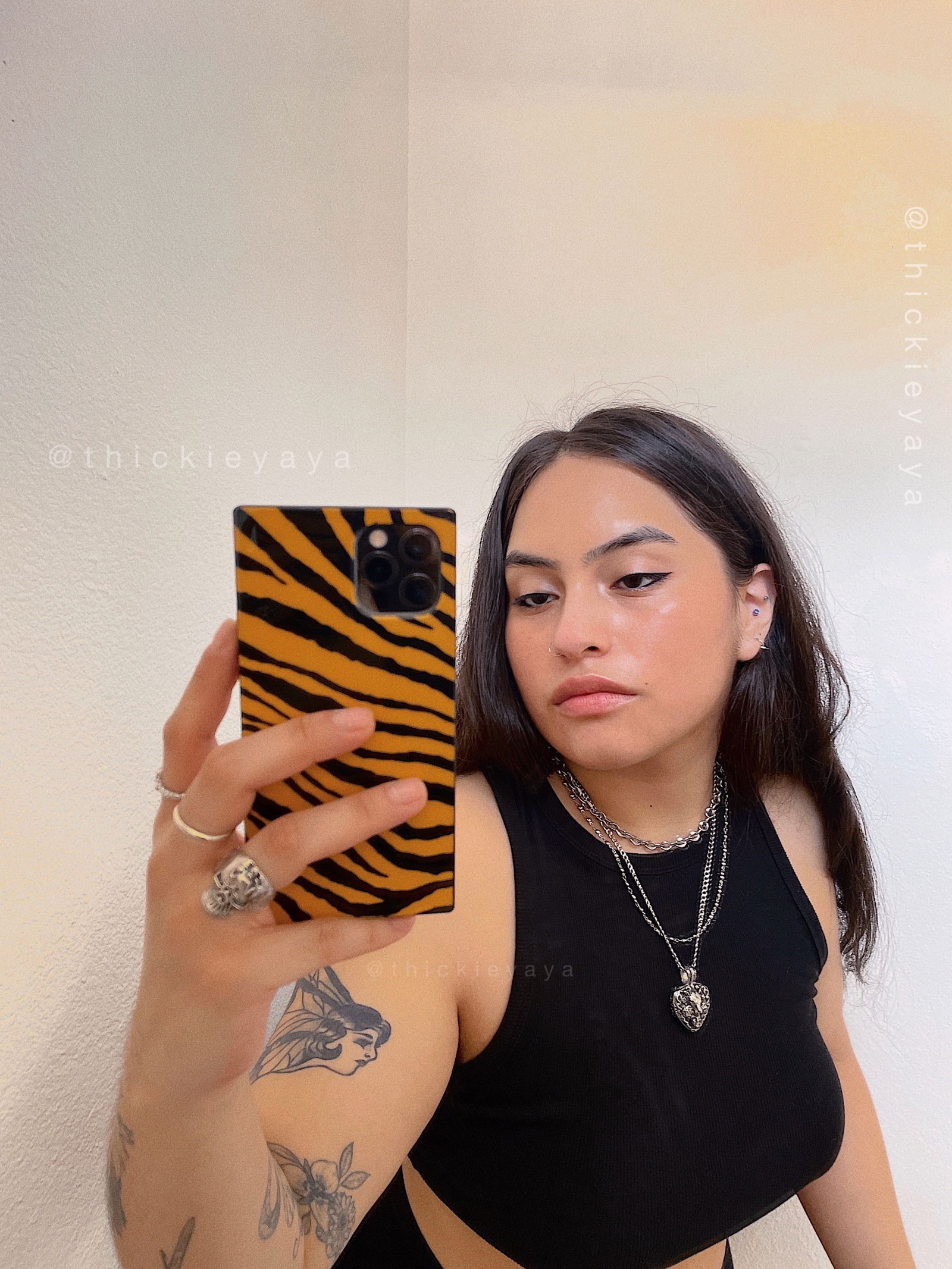 yaya ☻ they//them photo