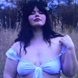 Onlyfans Model Alexis Jade in Ethereal Nature Photoshoot