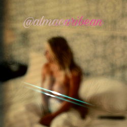 OnlyFans Model AlmaCubana: A Captivating Moment