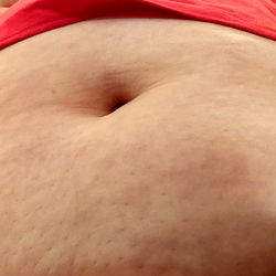 OnlyFans Model Brandibellissbbw Showcases Stomach, Posting on Instagram