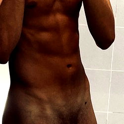 AnonymousBWC's Sculpted Body Revealed