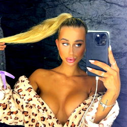 Onlyfans Model Adele's Glamour Shoot